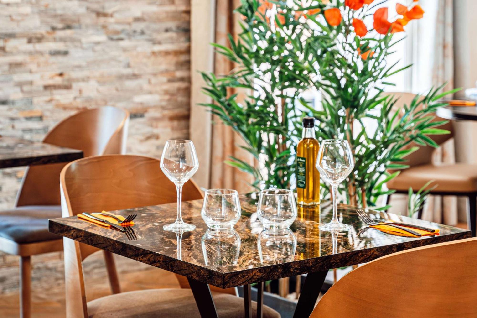 Best Western L'Orangerie Nîmes Kültér fotó